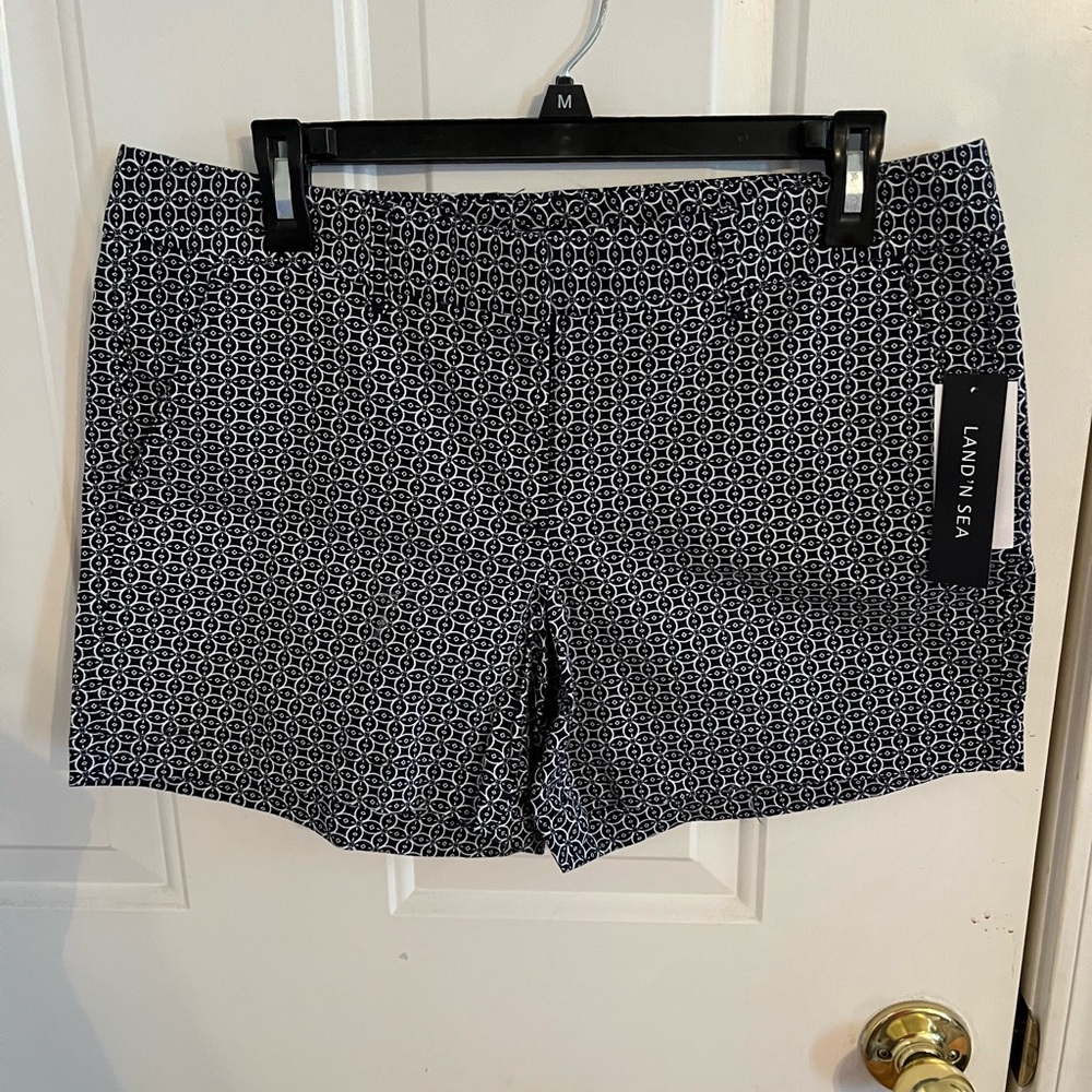 Cute navy print Shorts NWT